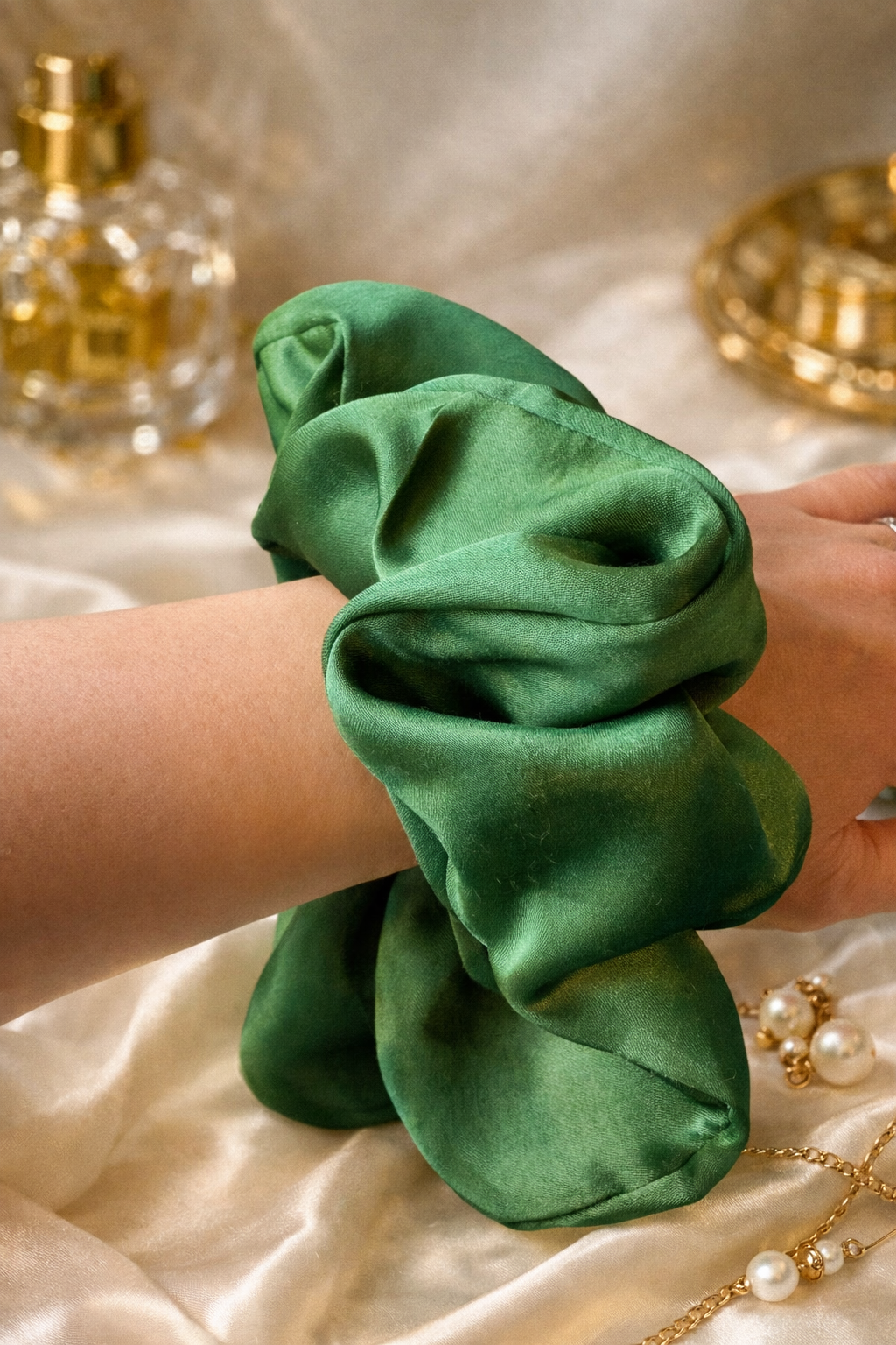 Rich Face-Emerald  XXL Pure Mulberry Silk Scrunchie