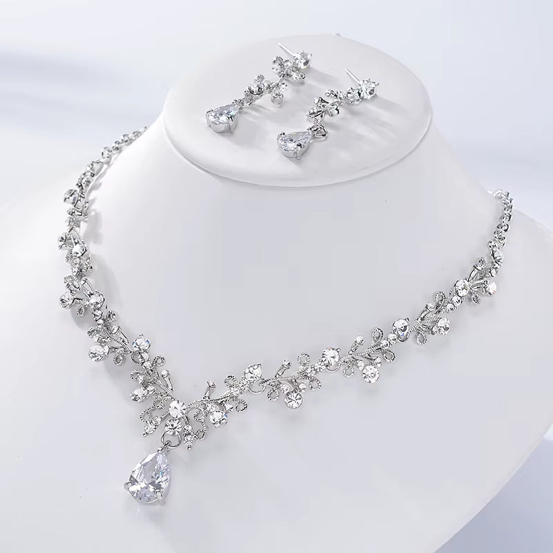 Vintage Crystal Leaf Pearls Costume Jewelry Sets Rhinestone Choker Necklace Earrings Tiara Crown Wedding Jewelry Set