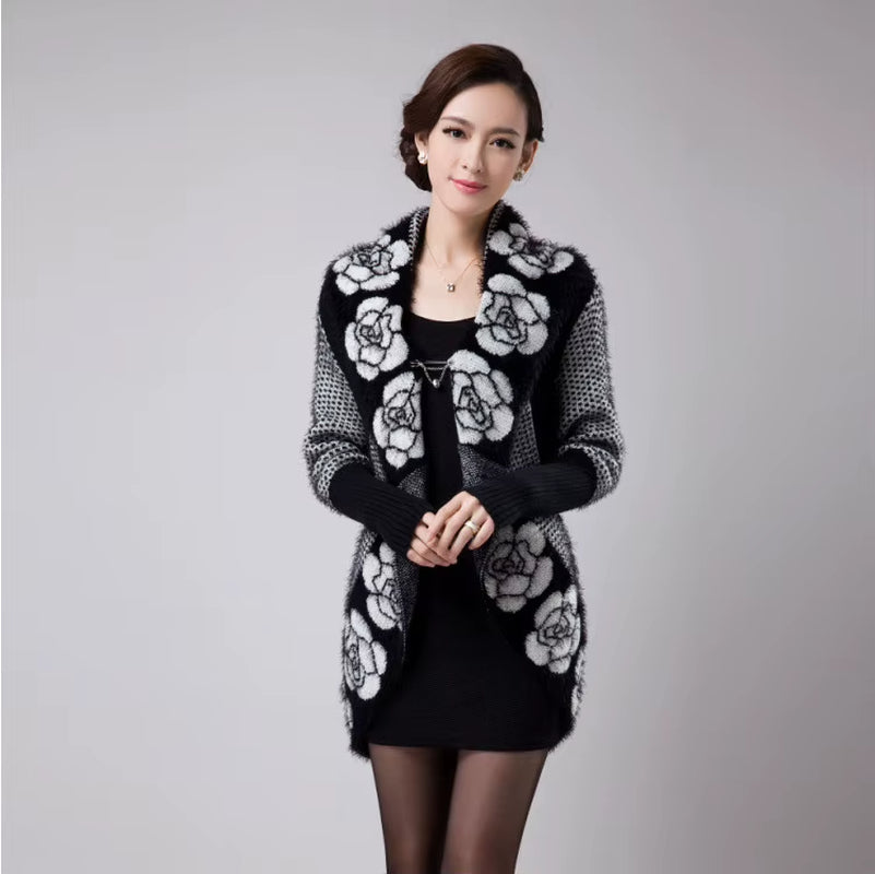 Back Long Knitted Shawl Street Wear Jacquard Floral Sweater Fashion Women Velvet Fur Turn down Collar Thick Cardigans Knitwear