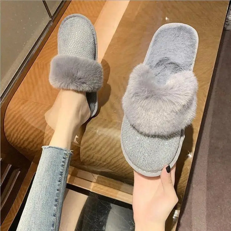 New Fashion Women'S Slippers Winter New Hedging Rhinestone Flat Home Slippers 35-43 Faux Fur Warm House Slippers Women
