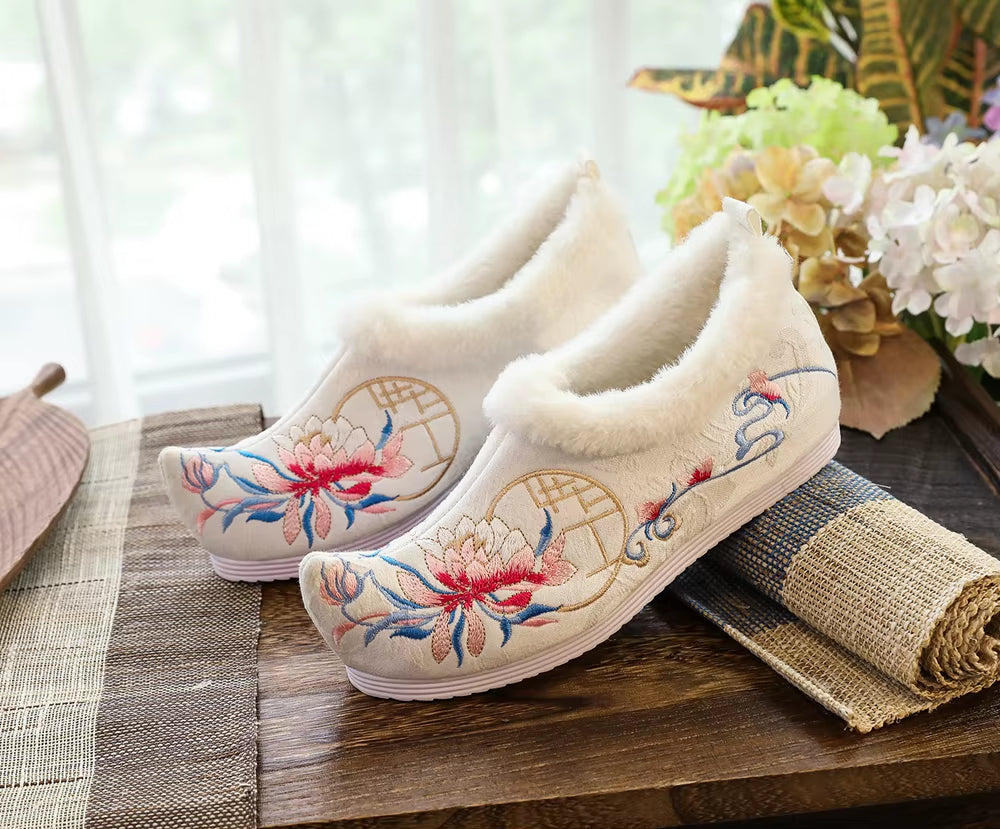 Winter Women Faux Fur Collar Low Top Ballet Flats Pointed Toe Chinese Style Ladies Casual Warm Hidden Platform Shoes